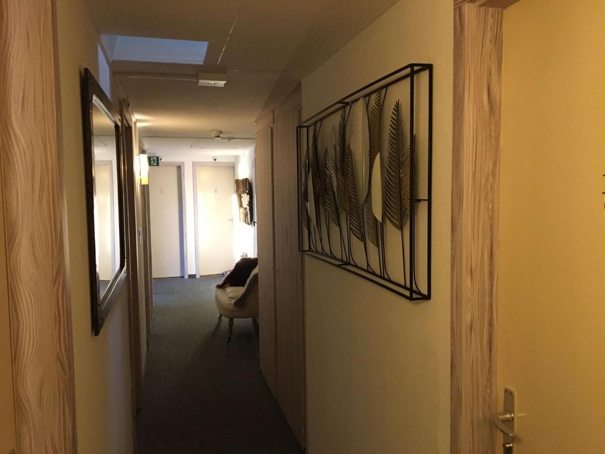 Hotel Restaurant De La Plage Gland Exterior foto